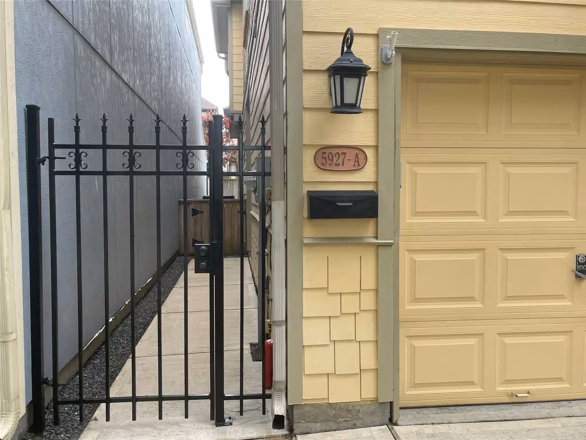 Photo 3 of 5927 Kansas Street A, Houston, TX