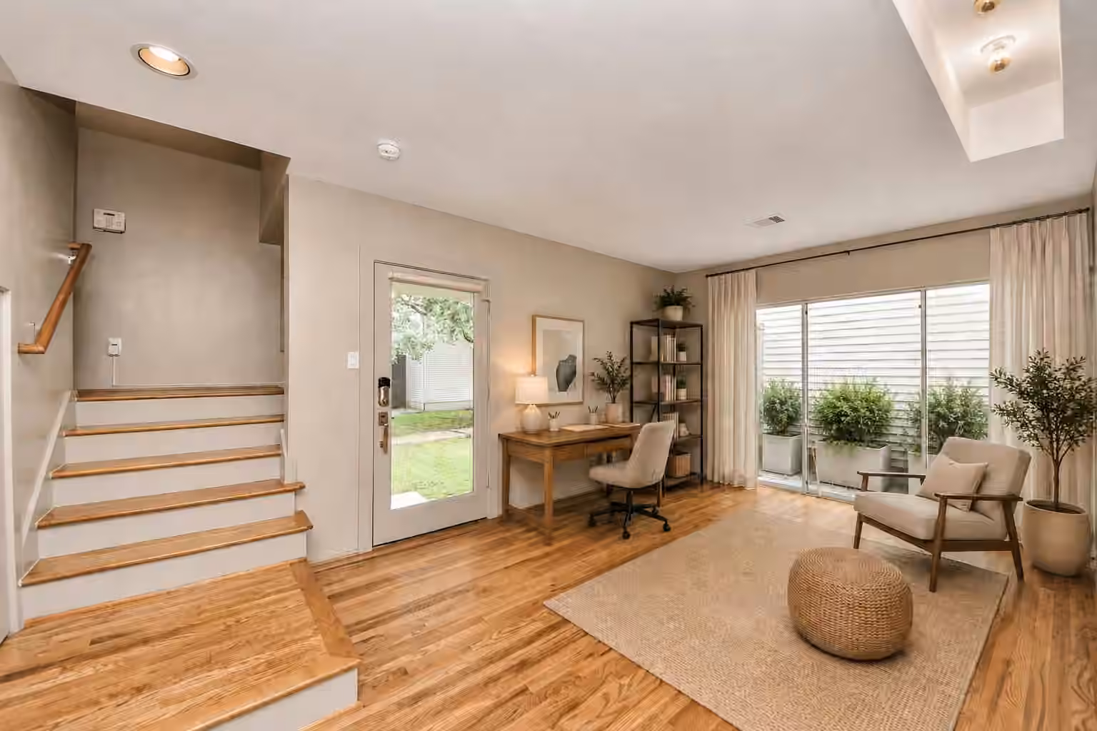 Photo 3 of 1113 W 17th Street, Houston, TX