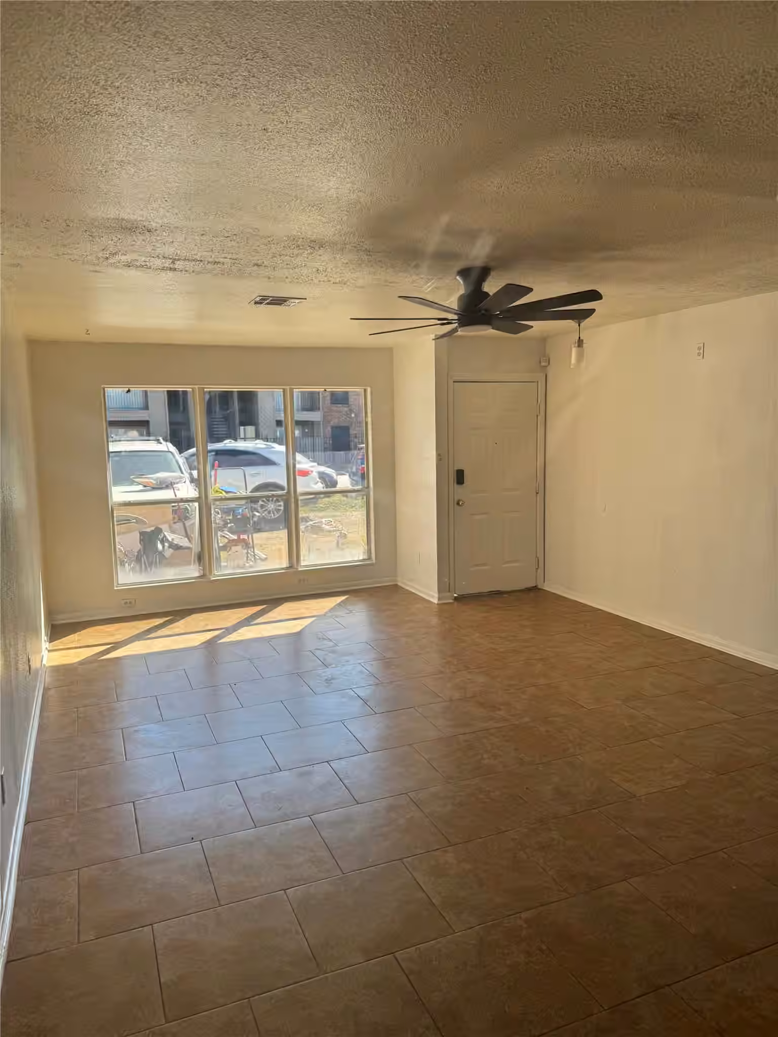 Photo 3 of 9626 Keegan Road, Houston, TX