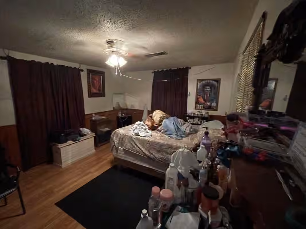 Photo 5 of 7509 Meadowview Drive, Houston, TX