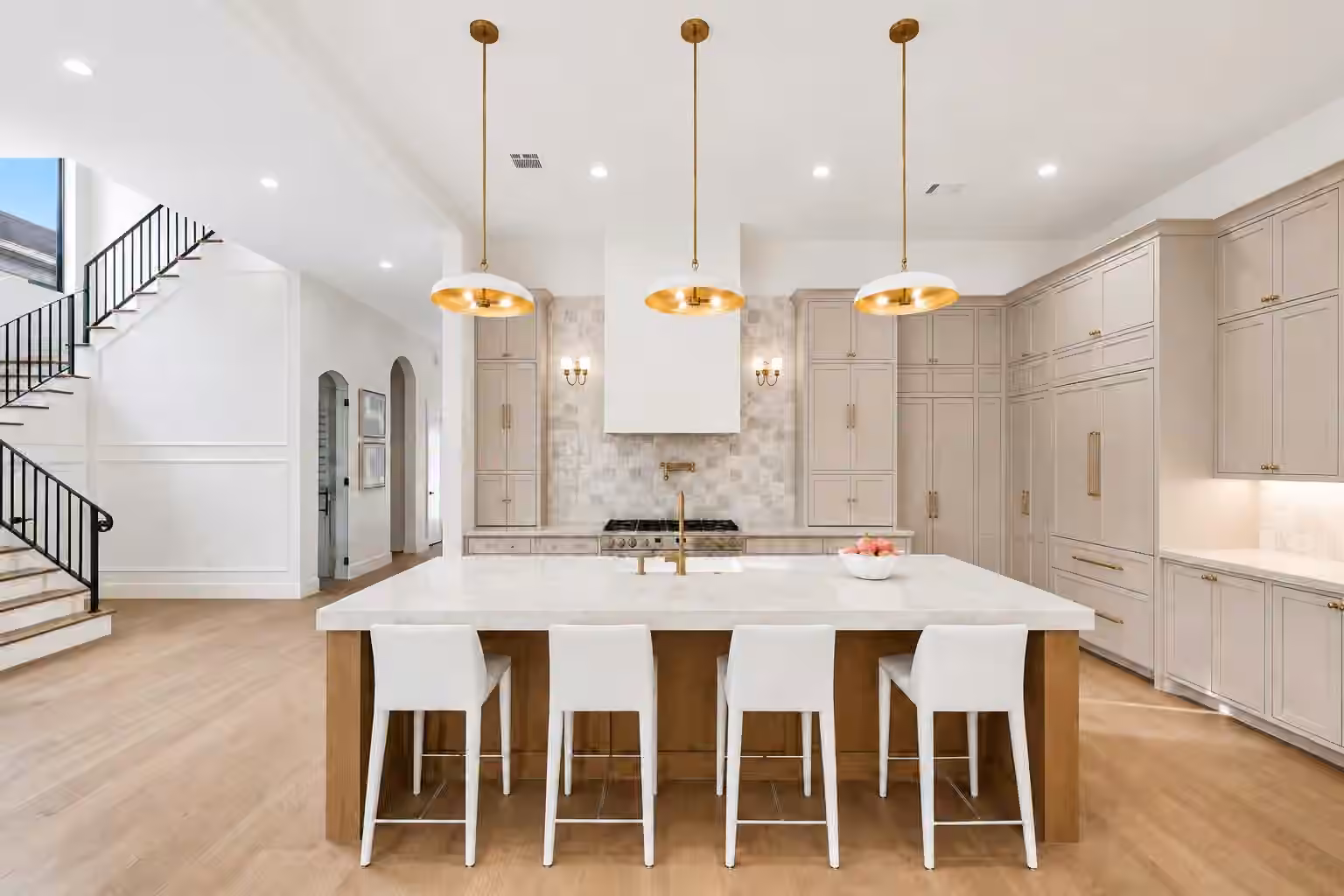 Photo 4 of 2325 Wroxton Road, Houston, TX