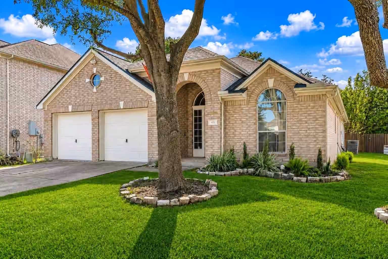 Photo 2 of 431 Cardinal Oaks, Kemah, TX