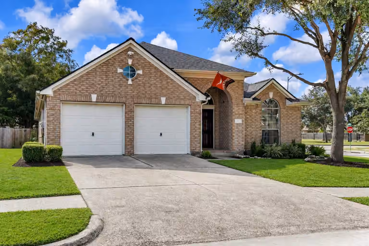 Photo 3 of 431 Cardinal Oaks, Kemah, TX