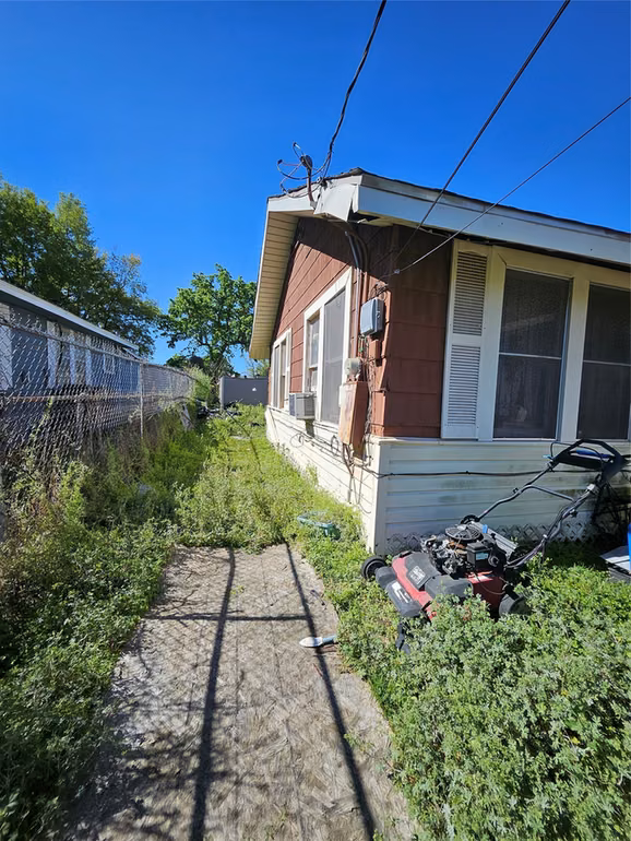 Photo 3 of 6826 Larkstone Street, Houston, TX