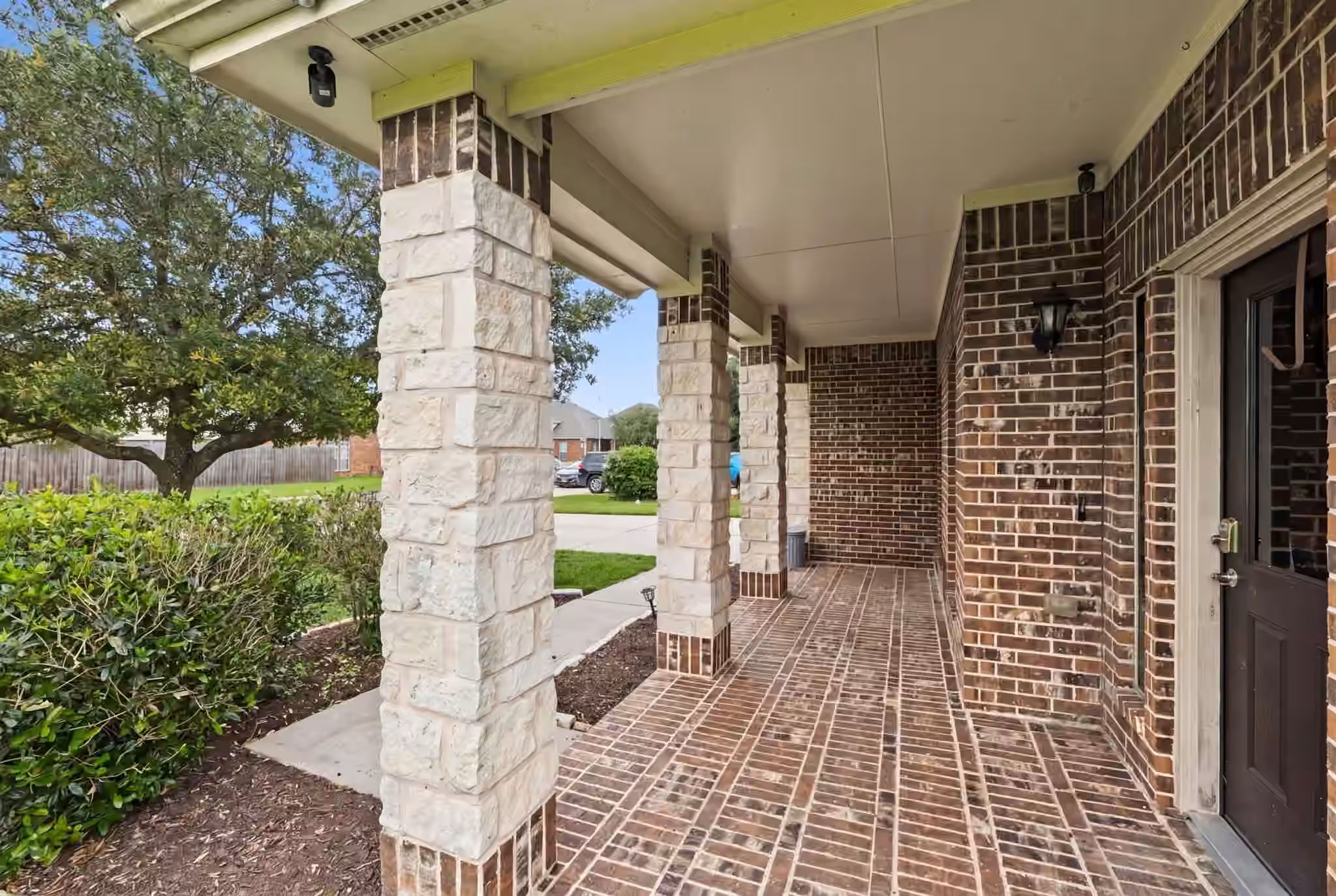 Photo 3 of 8227 Shady Grove, Baytown, TX