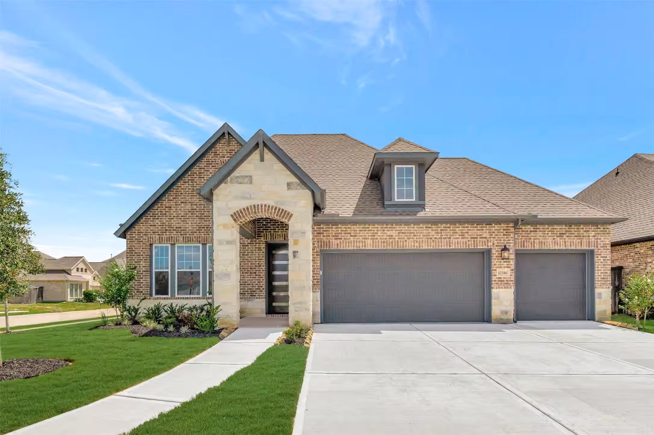 Photo of 12346 Sweet Gum Drive, Mont Belvieu, TX