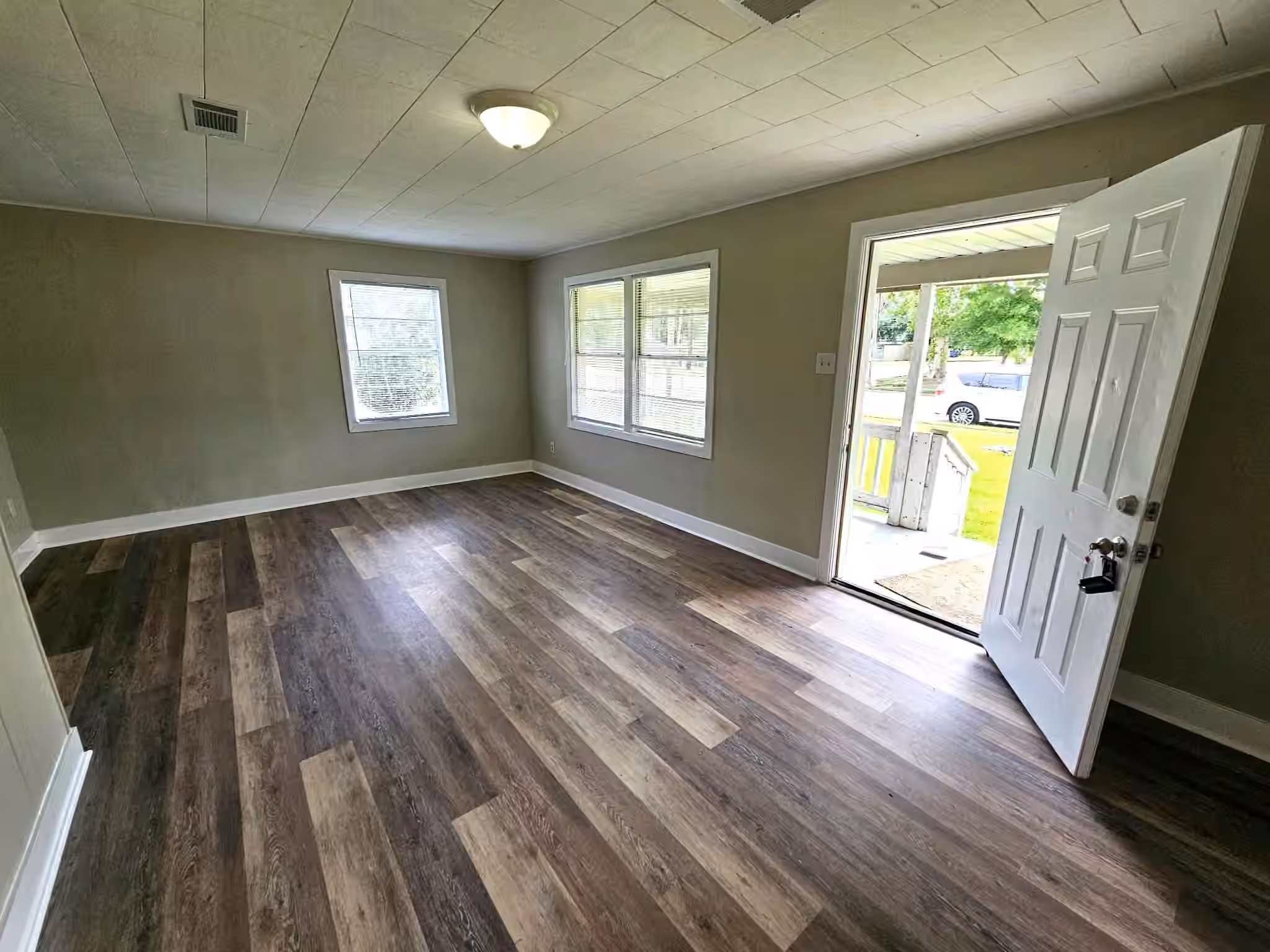 Photo 3 of 202 N Logan Street, Texas City, TX