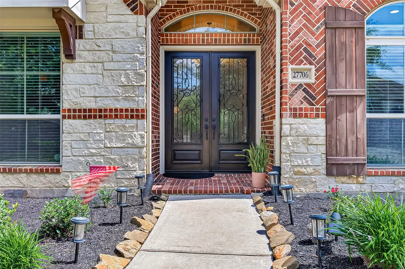 Photo 4 of 27706 Fleetwood Bend Lane, Katy, TX