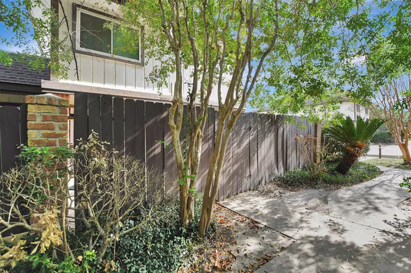 Photo 4 of 12024B Mighty Oak Drive, Houston, TX