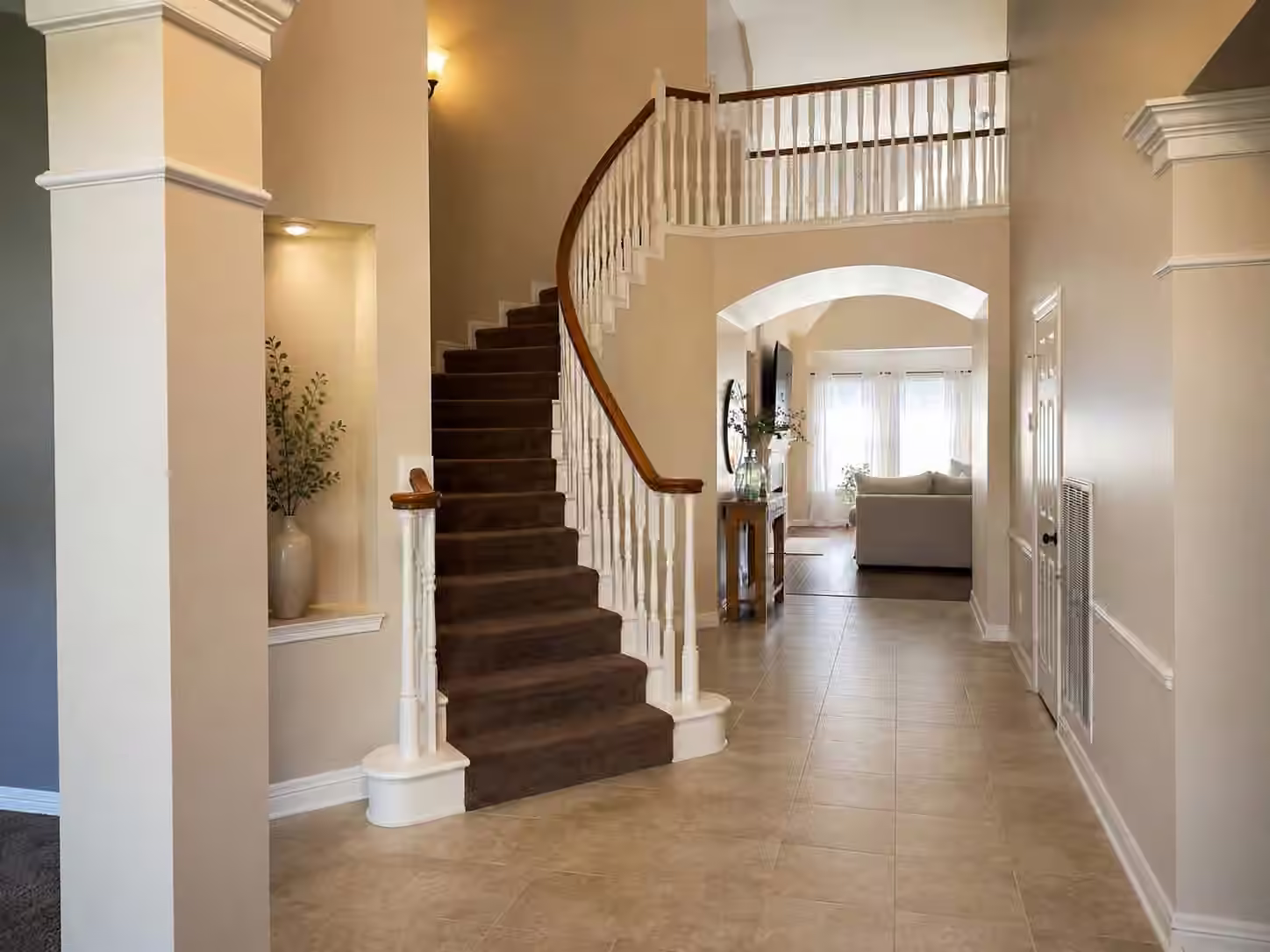 Photo 3 of 5903 Riverchase Trail, Houston, TX