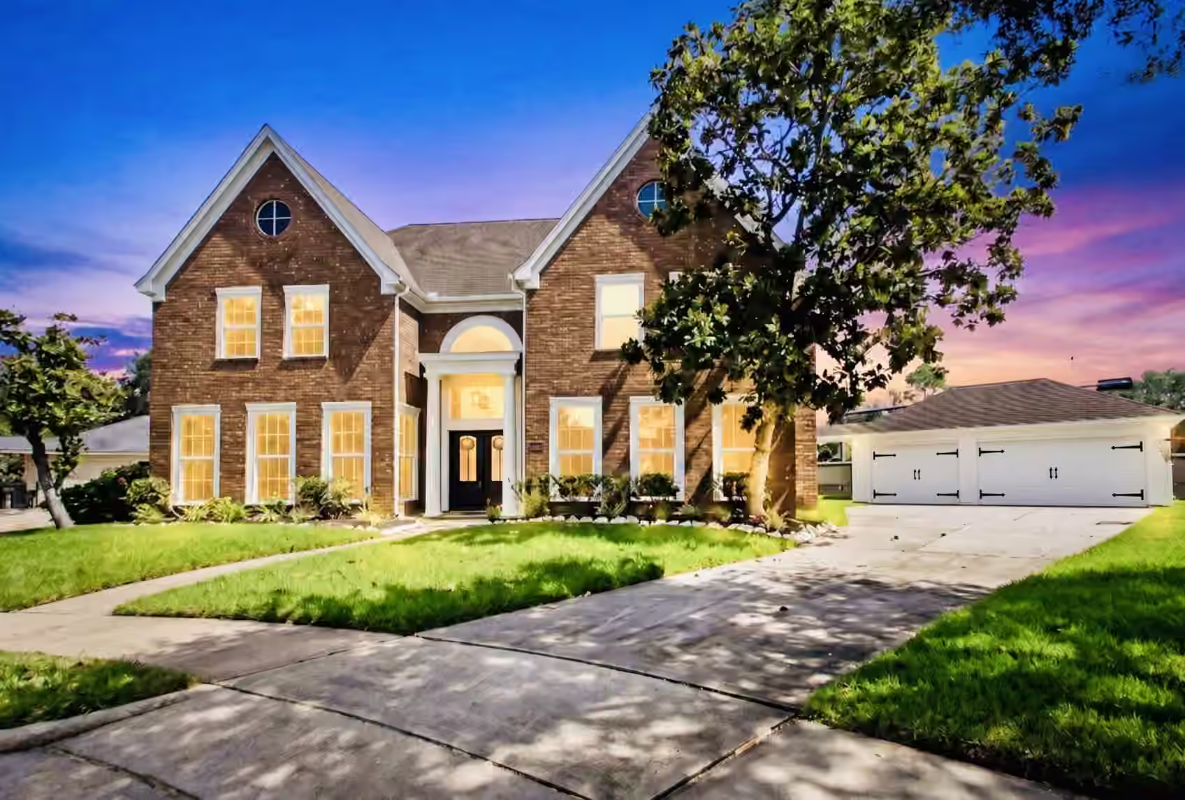 Photo 2 of 2111 Walnut Creek Drive, League City, TX