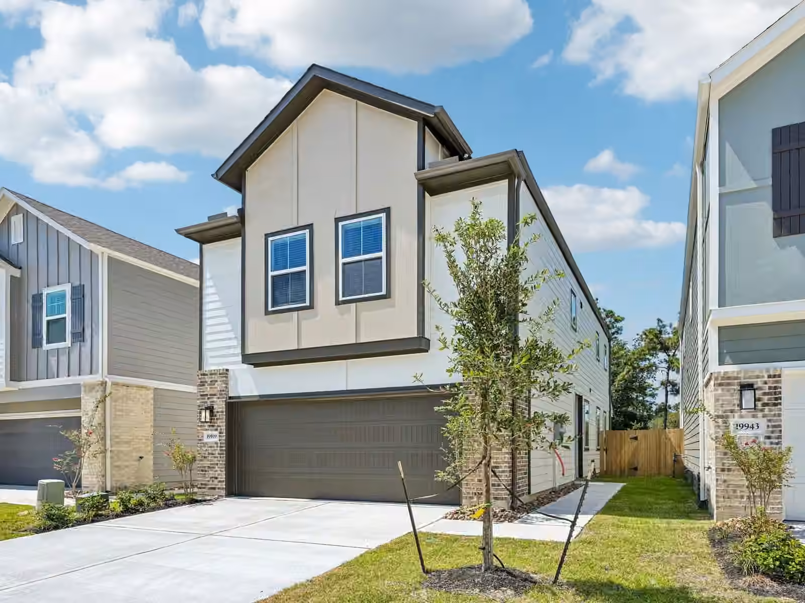 Photo 2 of 19939 Emerald Bend Way, Atascocita, TX