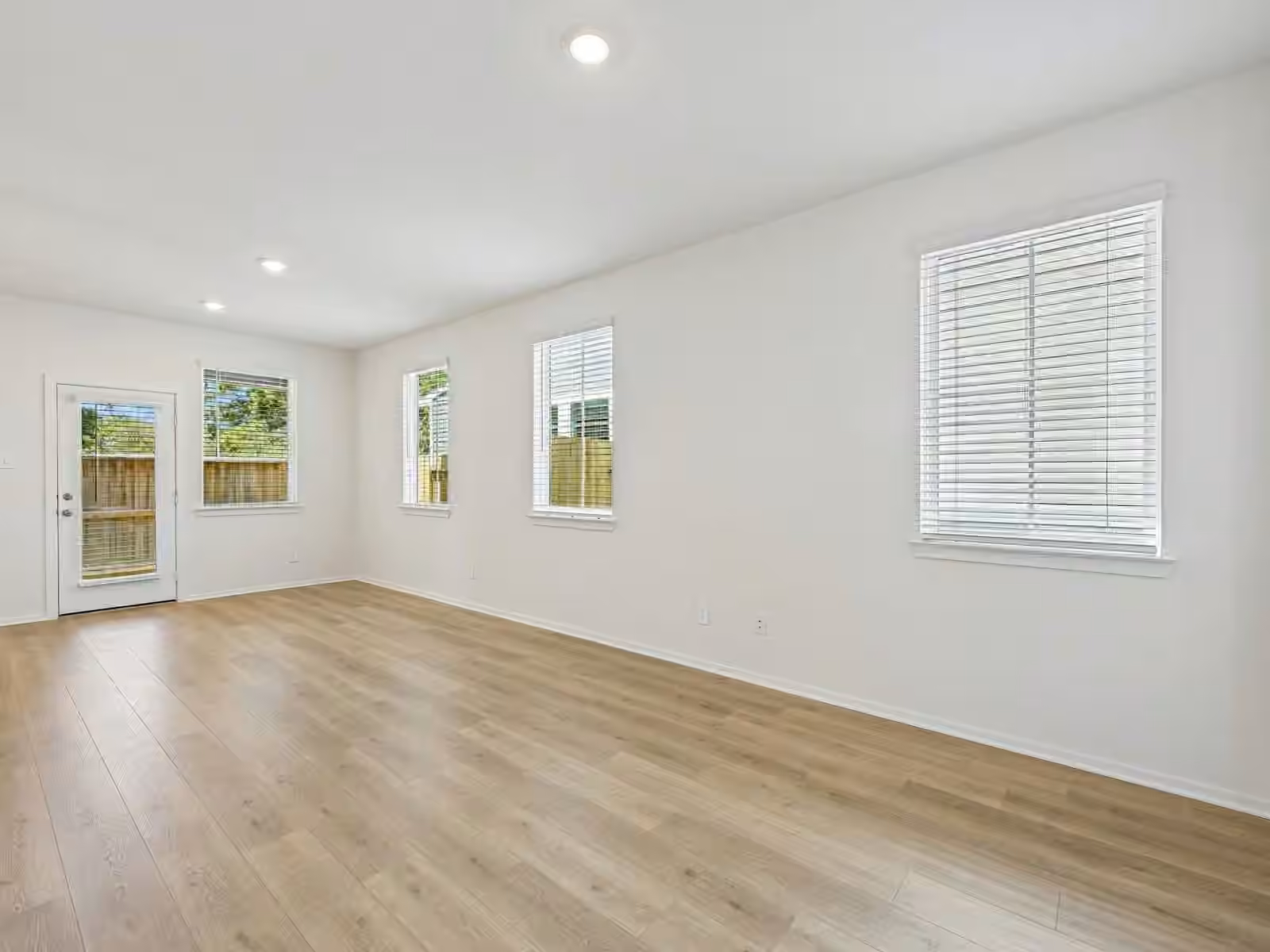 Photo 6 of 19939 Emerald Bend Way, Atascocita, TX