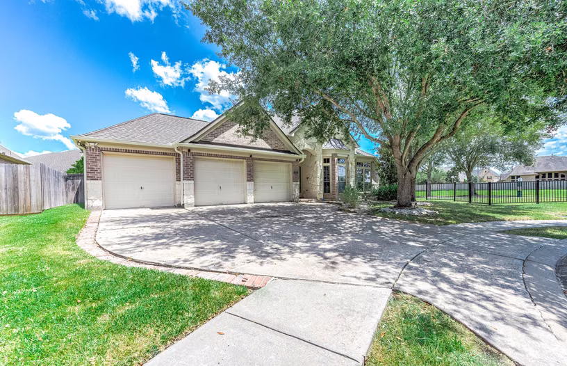 Photo of 2313 Lilac Breeze Lane, Pearland, TX 77584