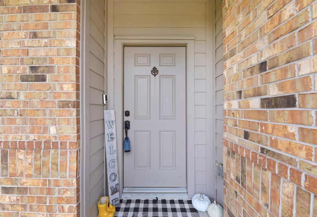 Photo 5 of 1511 Shannon Street, Alvin, TX