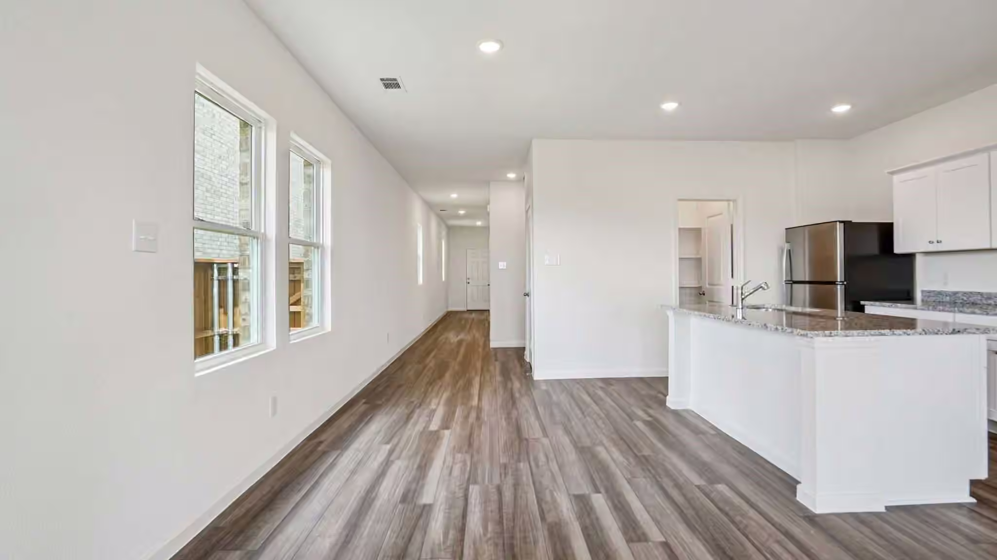 Photo 4 of 5638 Shelford Birch Street, Conroe, TX