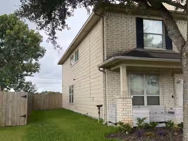 Photo 2 of 11001 Groveshire Drive, Texas City, TX