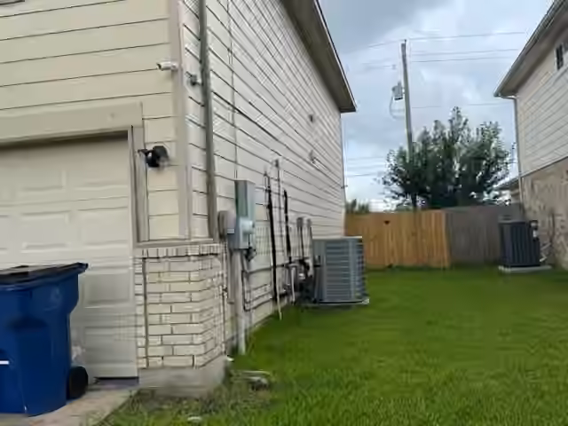 Photo 3 of 11001 Groveshire Drive, Texas City, TX