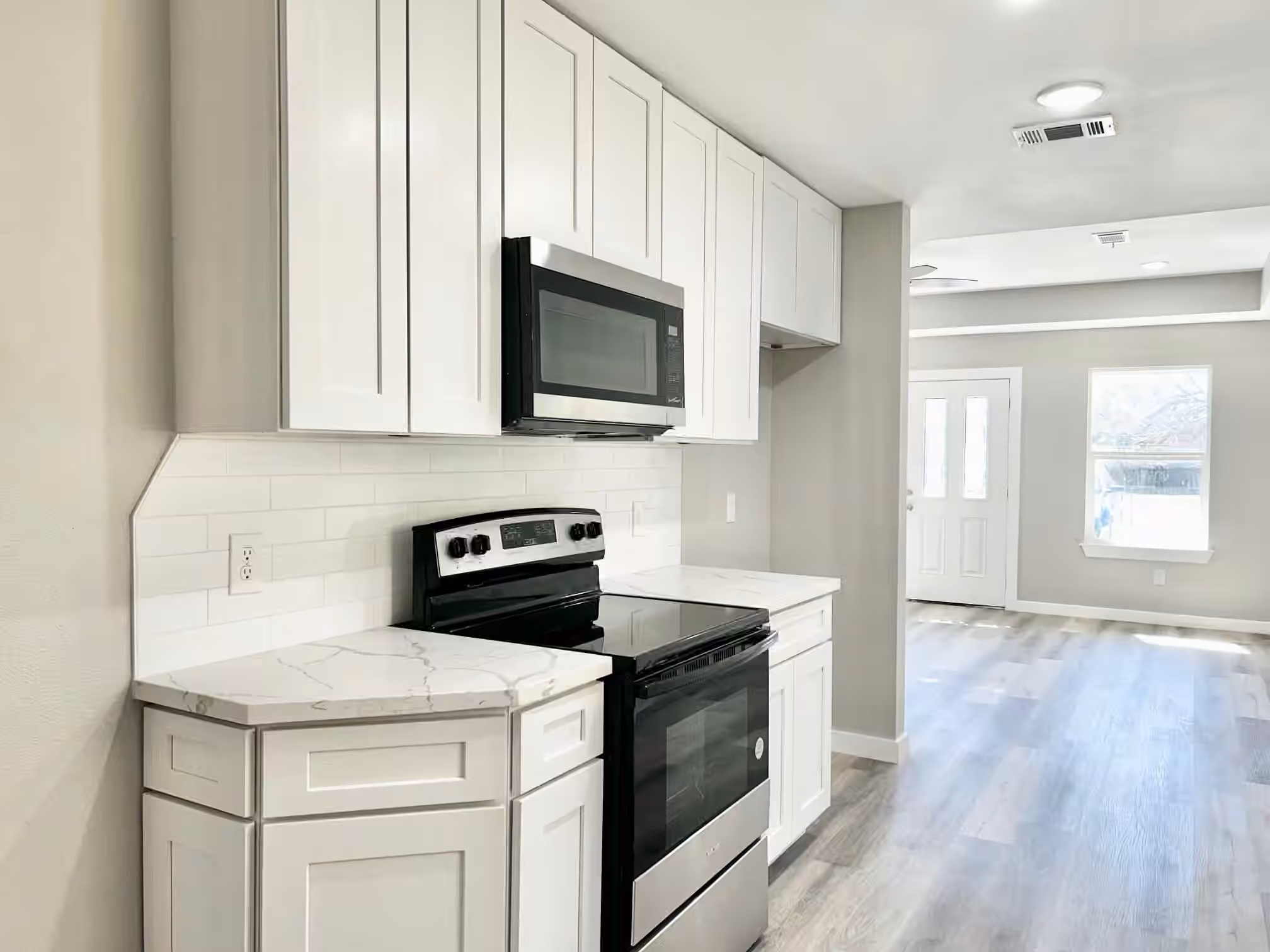 Photo 5 of 4103 Coon St, Bacliff, TX