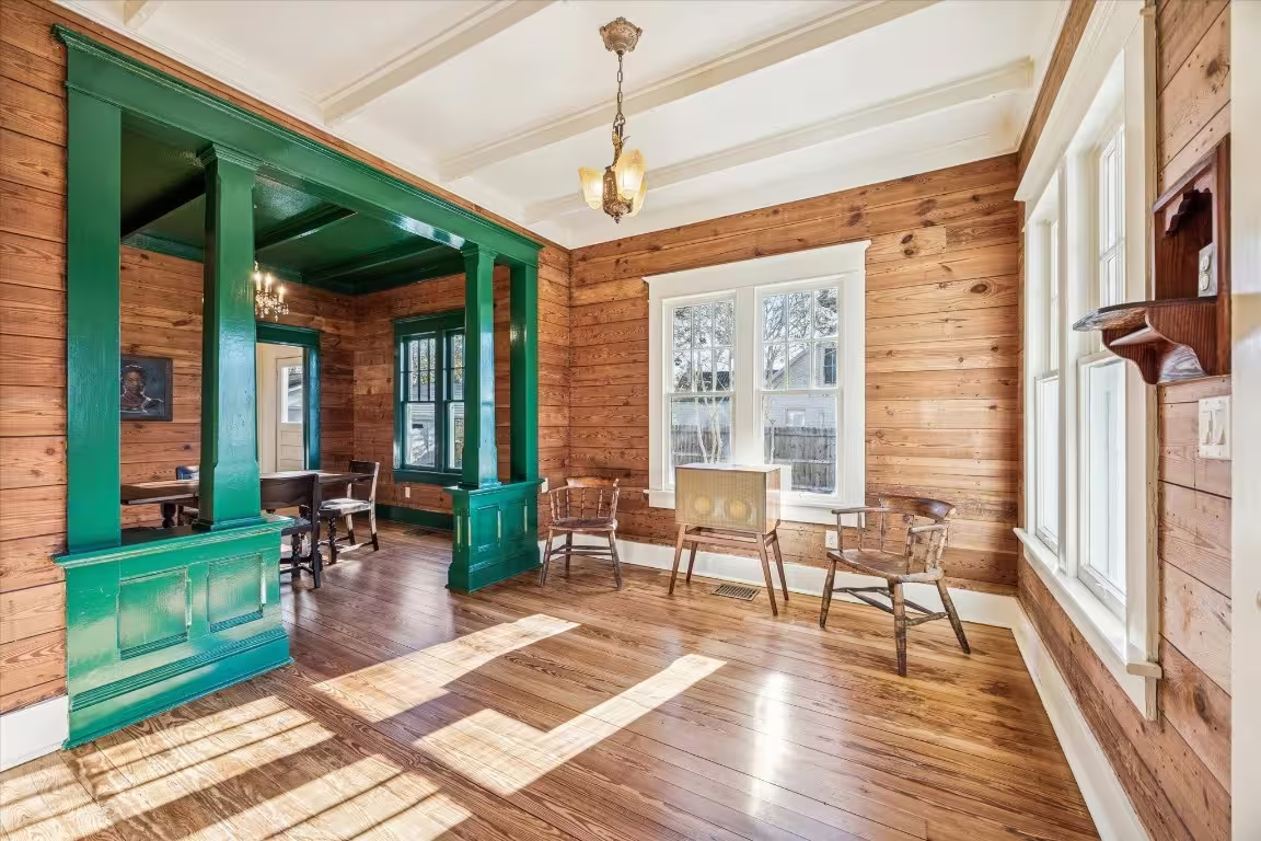 Photo 3 of 208 N Rusk Street, Fayetteville, TX