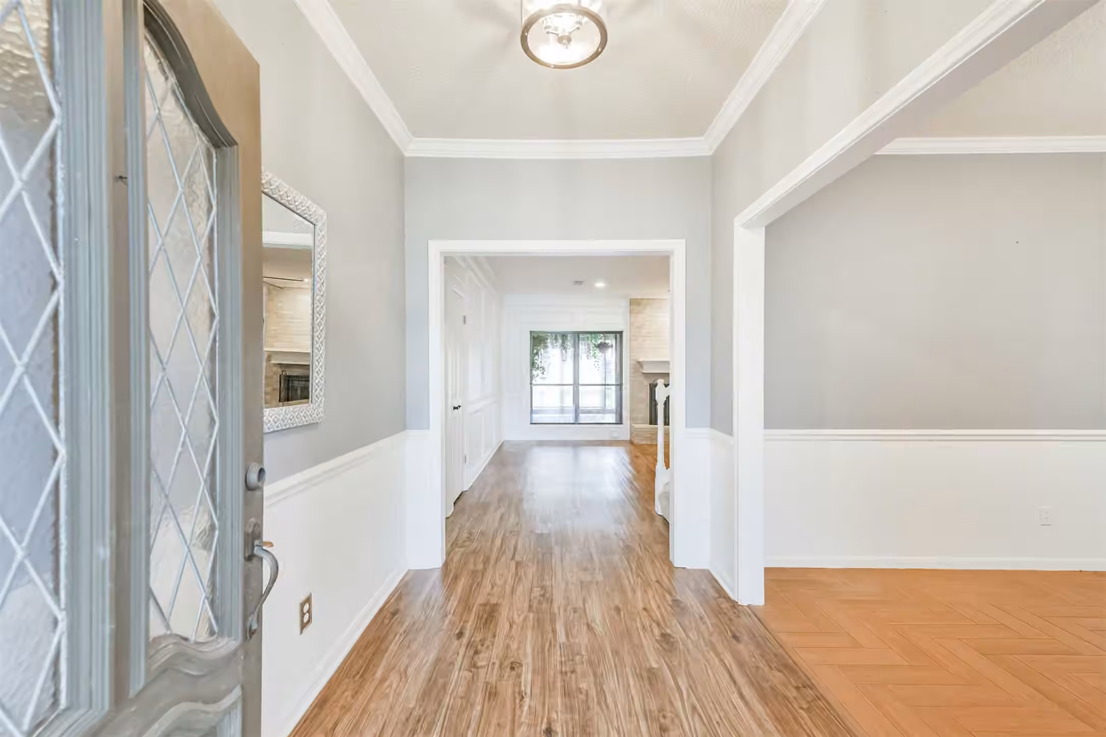Photo 6 of 7710 Brook Springs Drive, Houston, TX