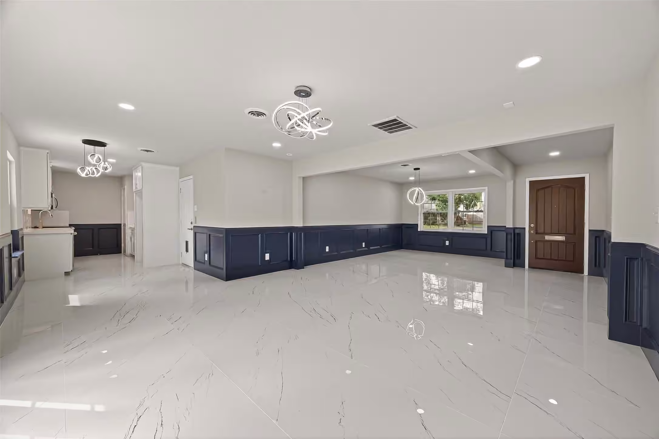 Photo 6 of 9623 Meadowglen Lane, Houston, TX