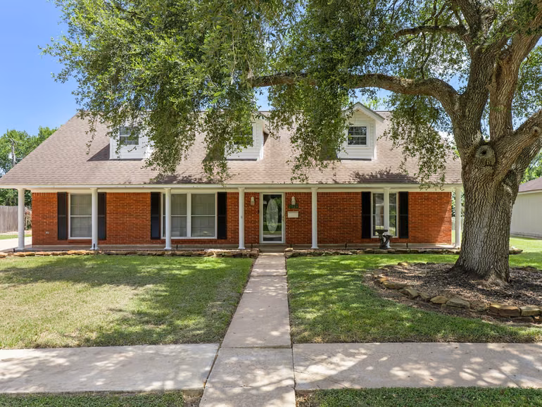 Photo of 2025 Tupper Lake Lane, Bay City, TX 77414