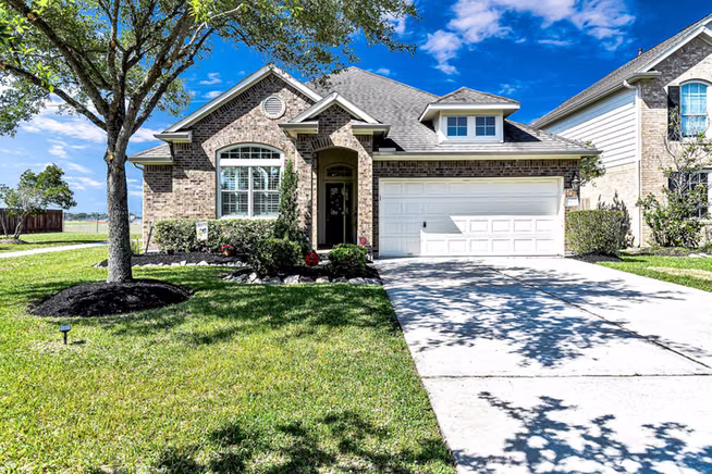 Photo of 2299 Cantabria Lane, League City, TX