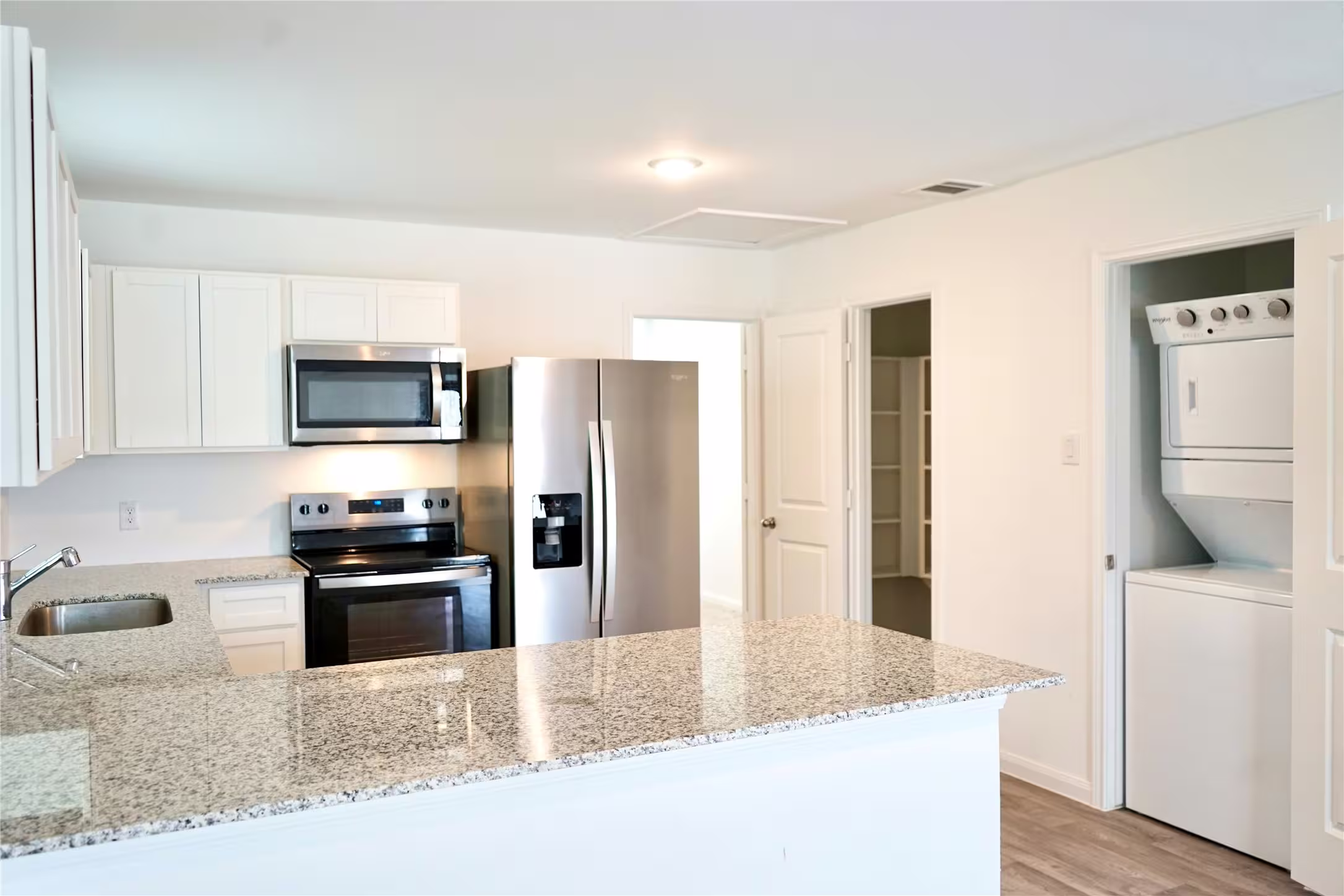 Photo 7 of 16790 N Marie Village Drive, Conroe, TX