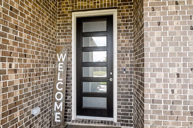 Photo 5 of 1507 Homewood Point Lane, Rosharon, TX