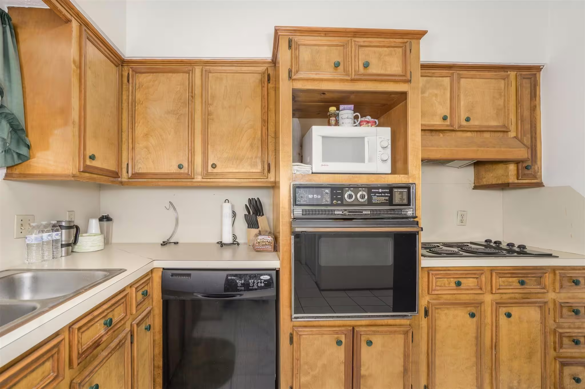 Photo 5 of 10763 Sandpiper Drive, Houston, TX