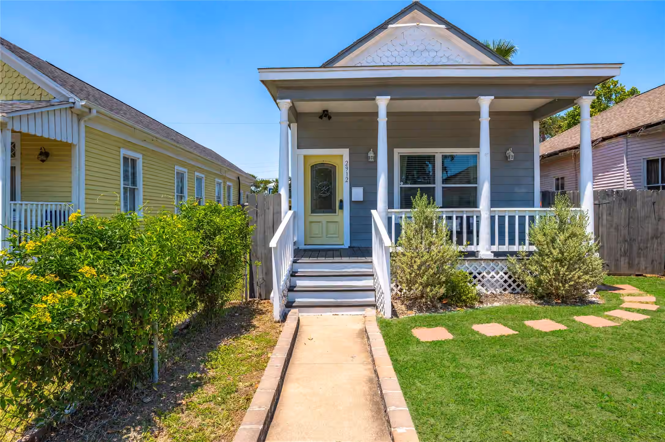 Photo 2 of 2912 Avenue N 1/2, Galveston, TX