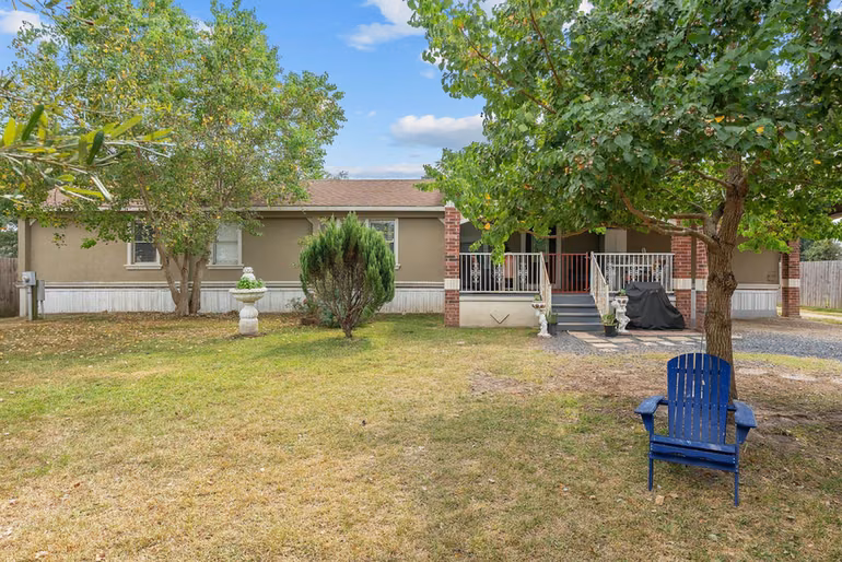Photo 2 of 16320 Summit Oaks Drive, Conroe, TX