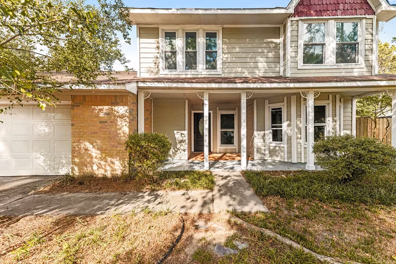 Photo 4 of 5331 Village Springs Drive, Houston, TX