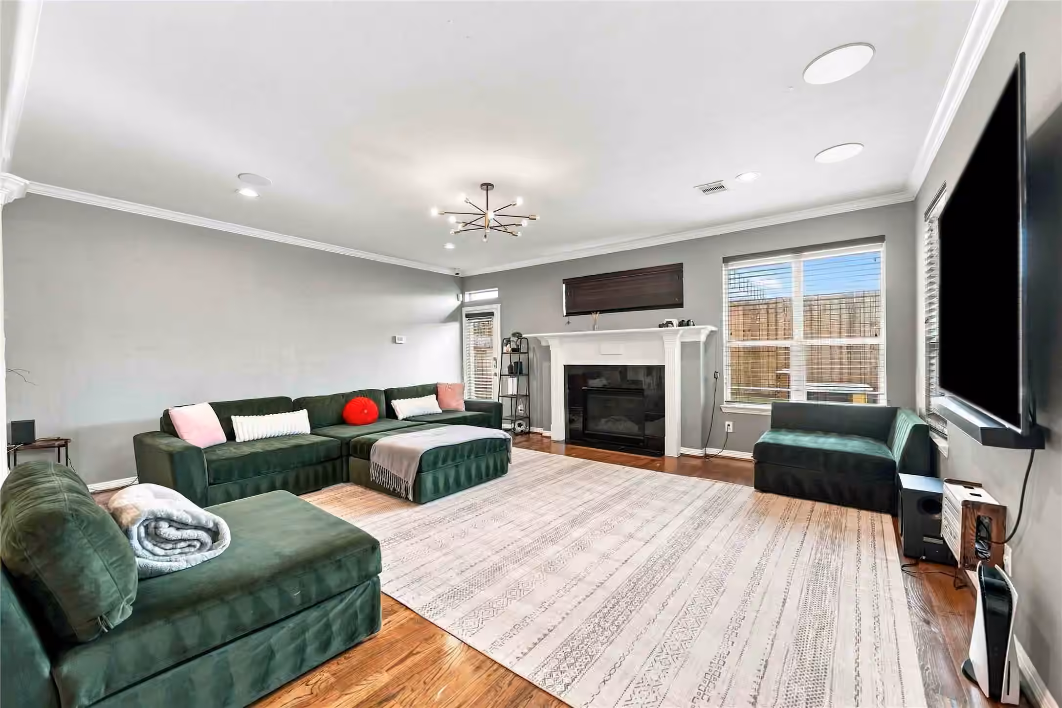 Photo 4 of 1325 Dorothy Street, Houston, TX