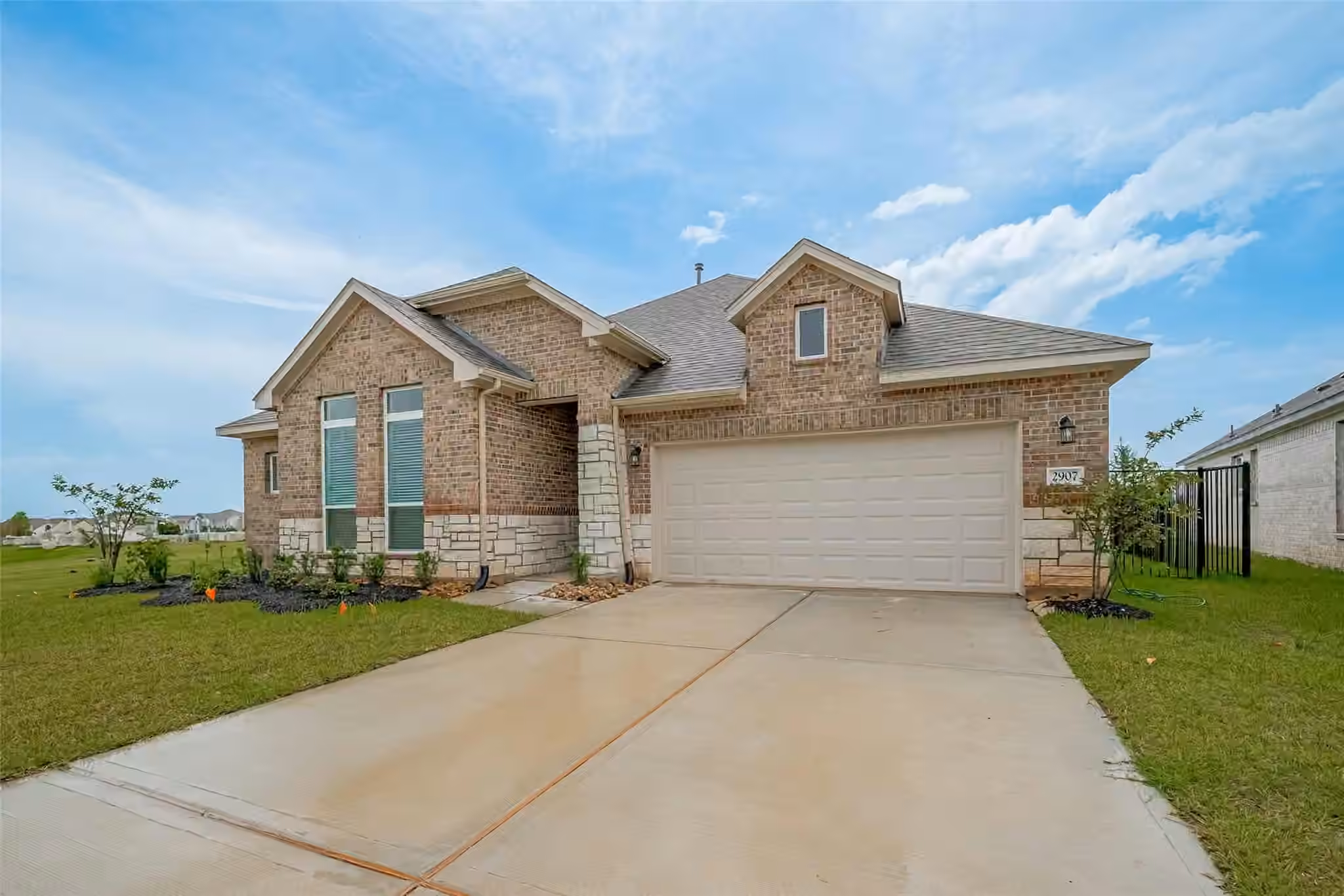 Photo 5 of 2907 Golden Isle Drive, Texas City, TX