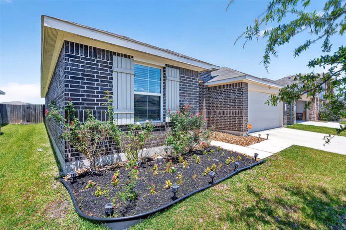 Photo 2 of 21606 Victoria Harbor Drive, Katy, TX