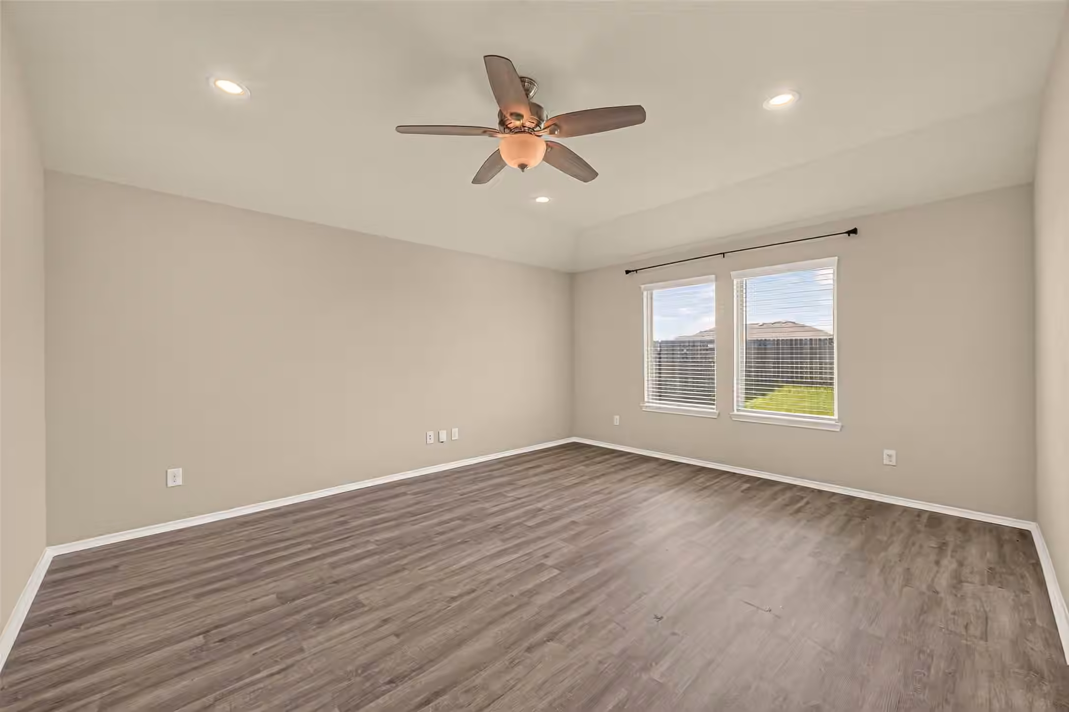 Photo 5 of 21606 Victoria Harbor Drive, Katy, TX