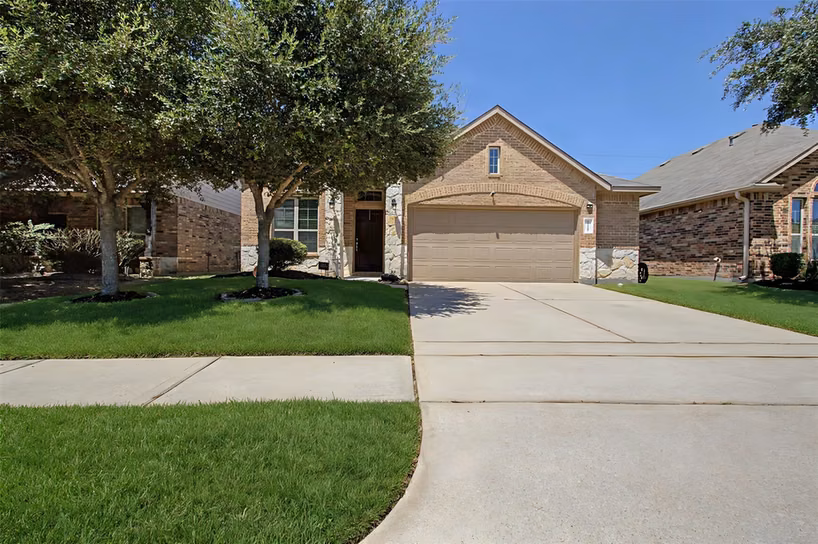 Photo 2 of 22327 Ebbets Field Drive, Spring, TX