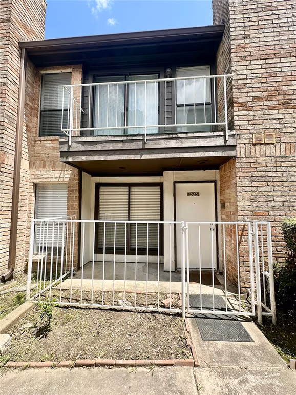 Photo of 6633 W Airport Boulevard 1303, Houston, TX 77035