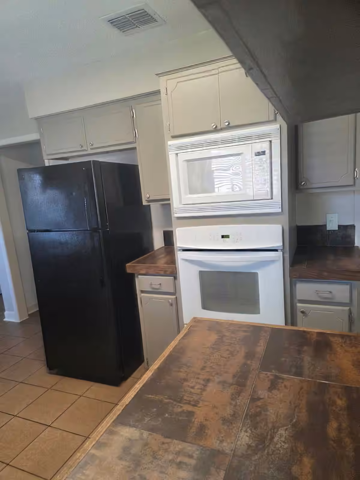 Photo 3 of 5510 NW Circlegate Drive NW, Spring, TX