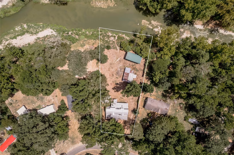 Photo 4 of 8 Creek Road, Huntsville, TX