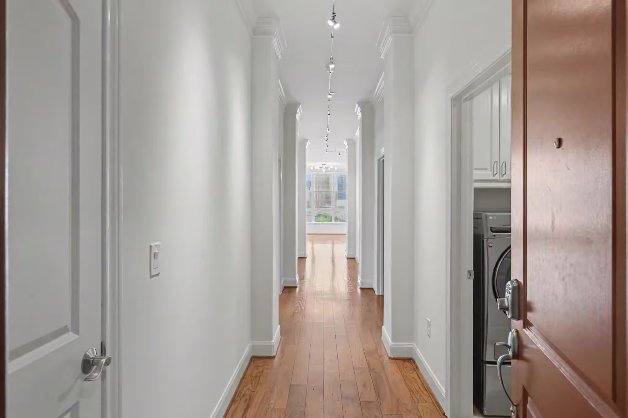 Photo 6 of 1419 Montrose Boulevard 702, Houston, TX