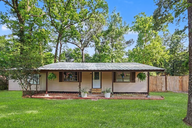 Photo of 615 Elk Drive, Crosby, TX