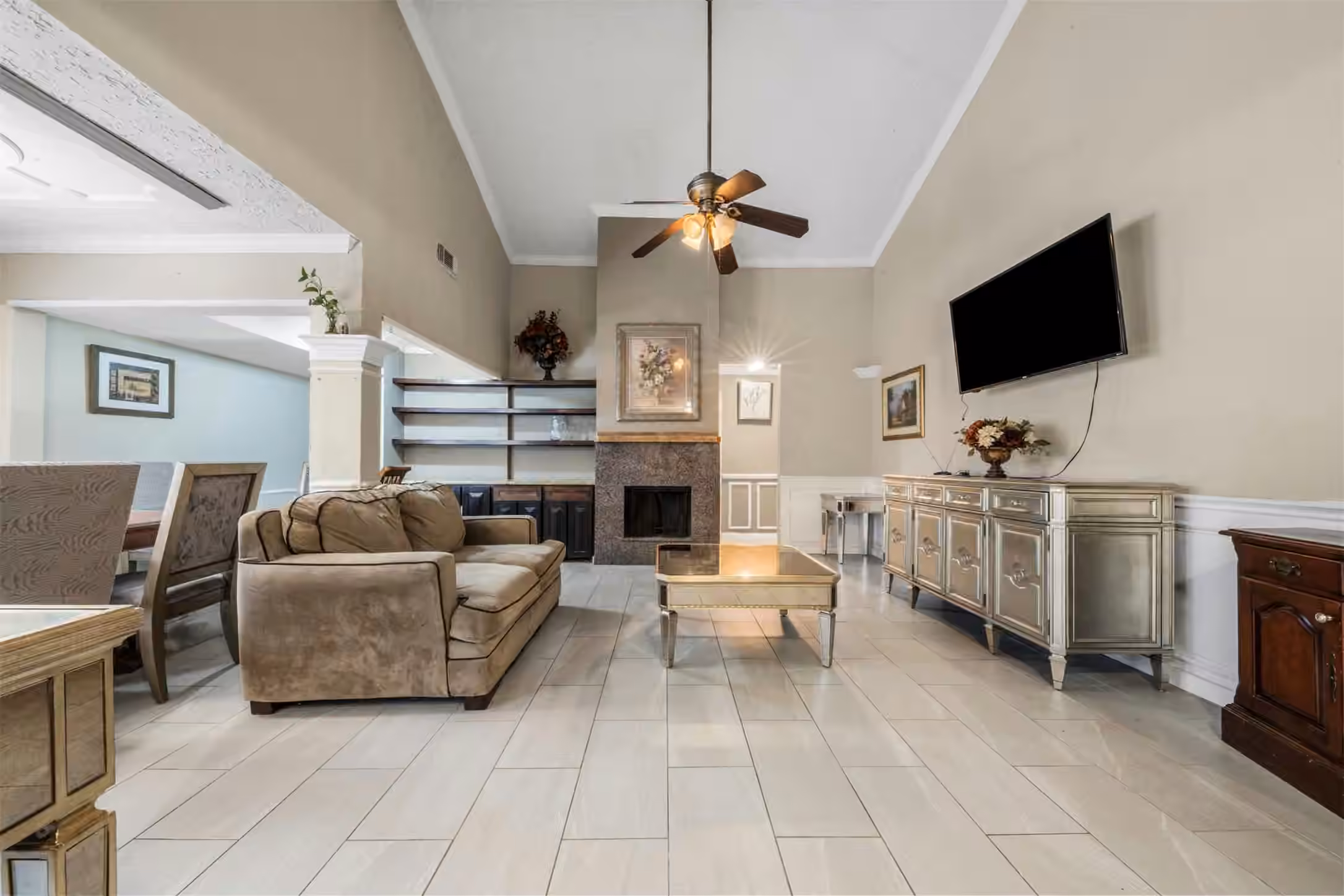 Photo 4 of 12127 W Marsham Circle, Houston, TX