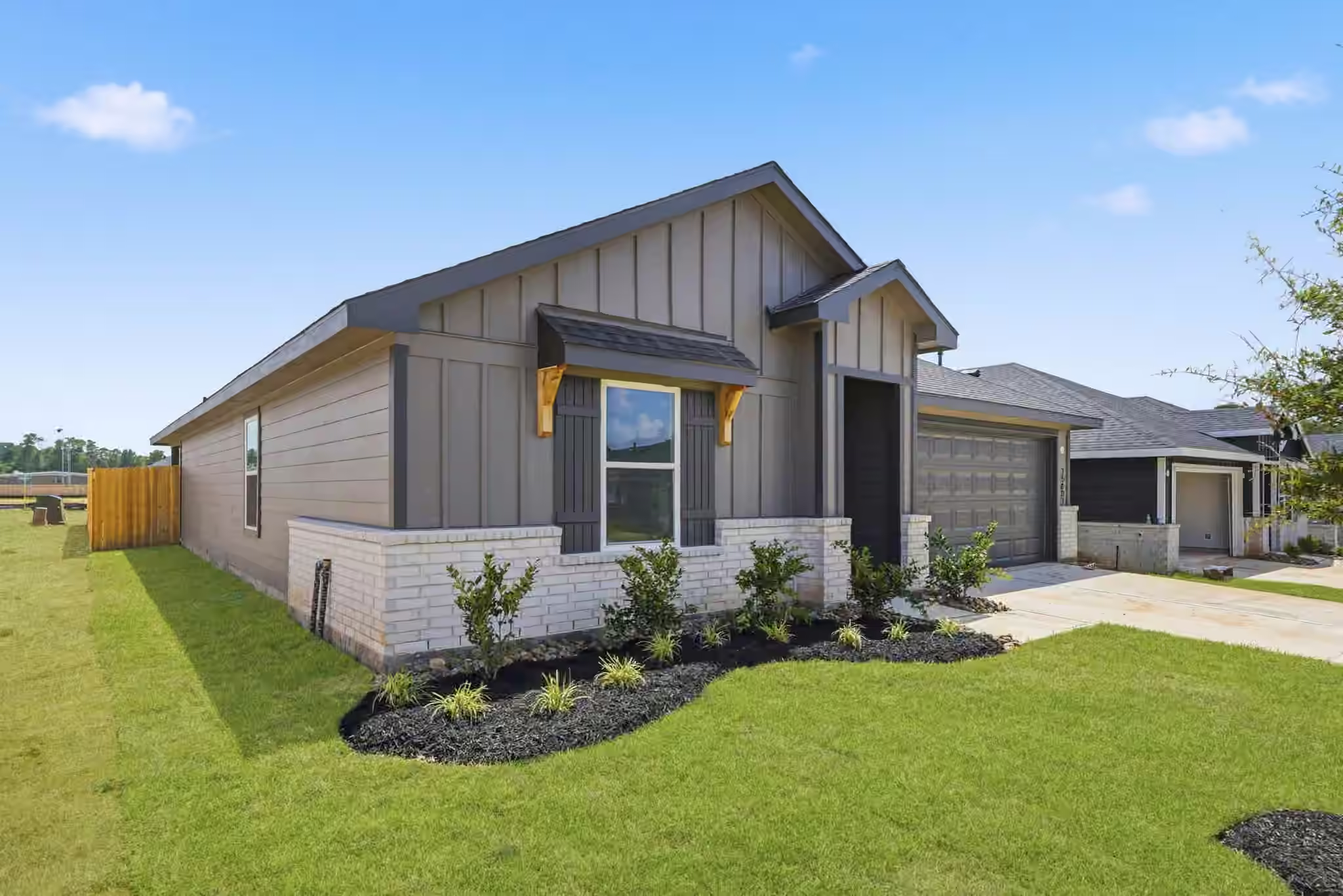 Photo 3 of 15807 Narrow Leaf Lane, Montgomery, TX