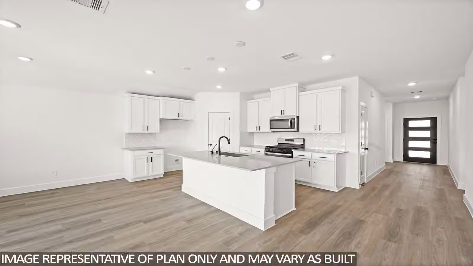 Photo 4 of 15807 Narrow Leaf Lane, Montgomery, TX