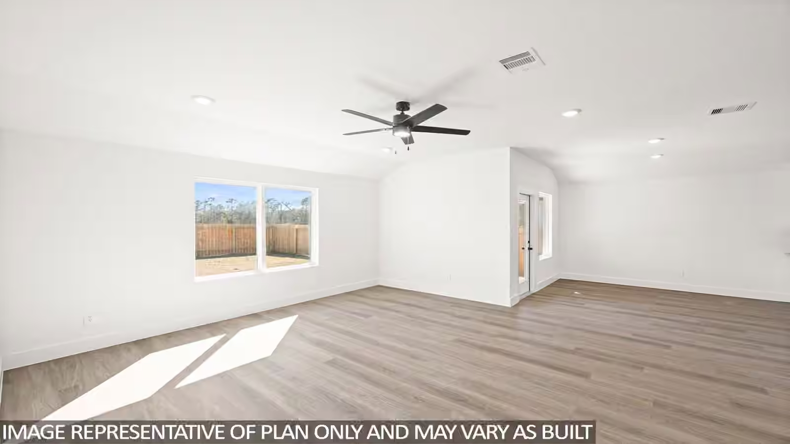 Photo 7 of 15807 Narrow Leaf Lane, Montgomery, TX