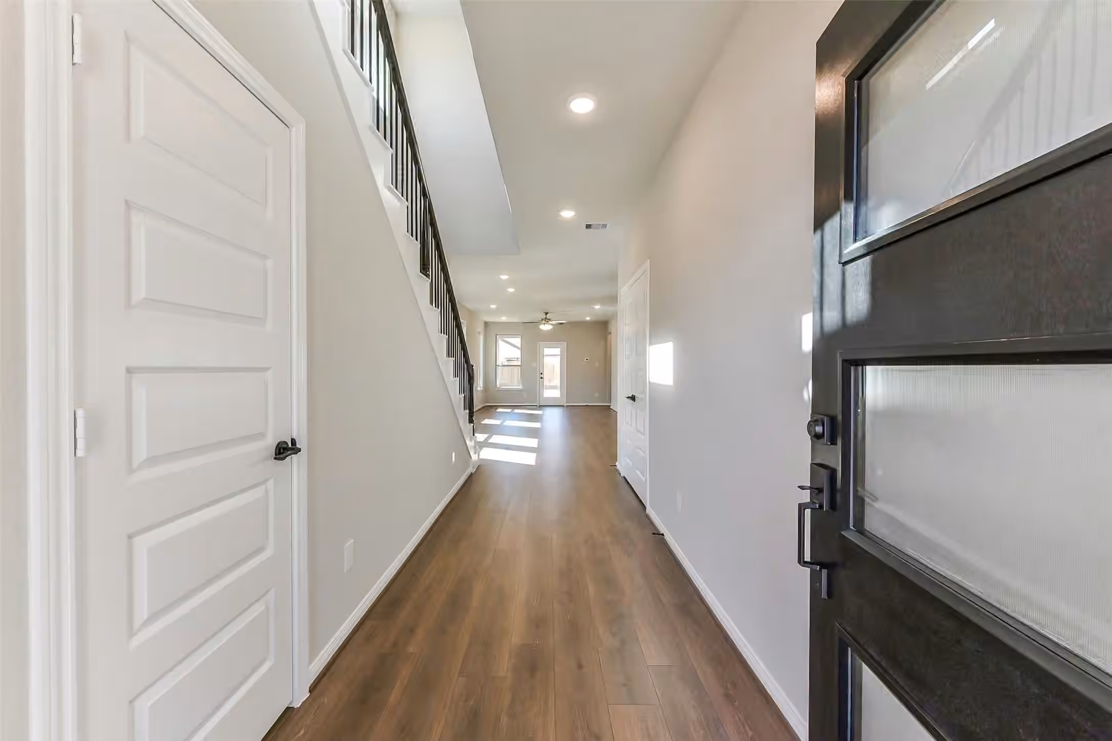 Photo 5 of 4214 Red Cedar Ring Lane, Pinehurst, TX