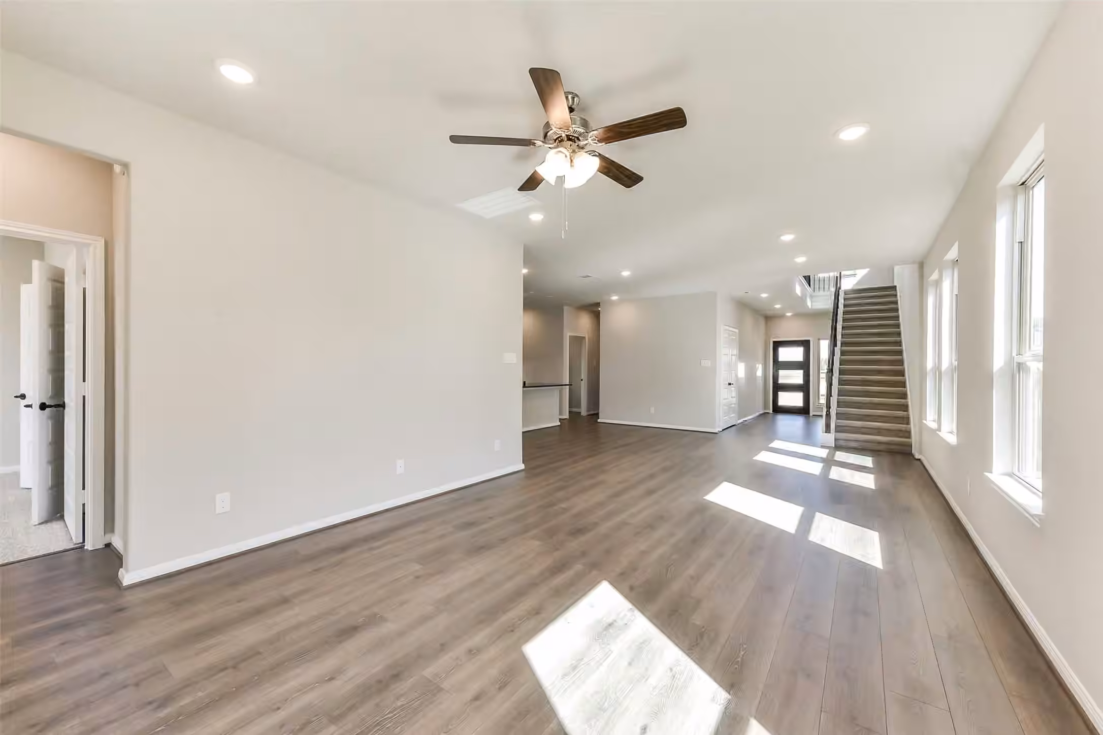 Photo 6 of 4214 Red Cedar Ring Lane, Pinehurst, TX